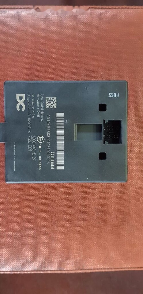 Continental CENTRAL GATEWAY A 000 446 1527 Mercedes-Benz ACTROS MB4 - Unidad de control para Camión: foto 1 Continental CENTRAL GATEWAY A 000 446 1527 Mercedes-Benz ACTROS MB4 - Unidad de control para Camión: foto 1