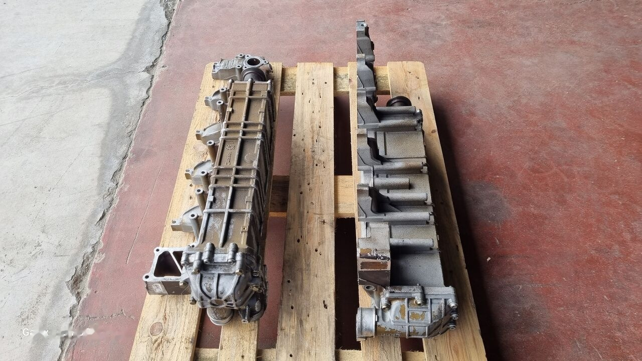 EXHAUST GAS COOLER Behr Mercedes-Benz ACTROS MP4 EURO 5-6 - Motor y piezas para Camión: foto 1 EXHAUST GAS COOLER Behr Mercedes-Benz ACTROS MP4 EURO 5-6 - Motor y piezas para Camión: foto 1