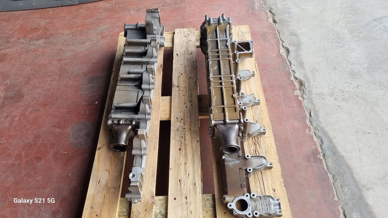EXHAUST GAS COOLER Behr Mercedes-Benz ACTROS MP4 EURO 5-6 - Motor y piezas para Camión: foto 5 EXHAUST GAS COOLER Behr Mercedes-Benz ACTROS MP4 EURO 5-6 - Motor y piezas para Camión: foto 5