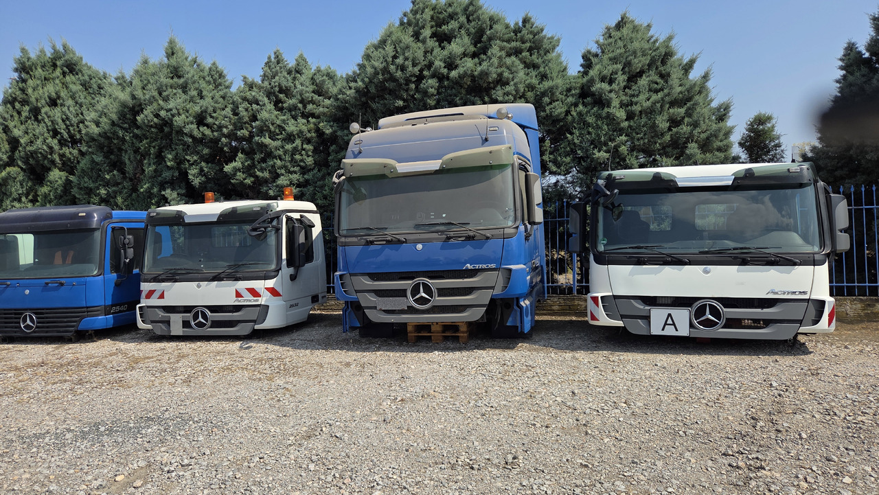 MERCEDES-BENZ ACTROS MP1-MP2-MP3 - Cabina: foto 2 MERCEDES-BENZ ACTROS MP1-MP2-MP3 - Cabina: foto 2