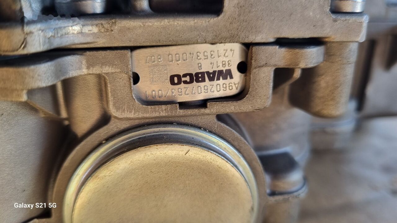 Mercedes-Benz ATEGO EURO 6 SHIFTING CYLINDER Mercedes-Benz ATEGO EURO 6 - Palanca de cambio para Camión: foto 5 Mercedes-Benz ATEGO EURO 6 SHIFTING CYLINDER Mercedes-Benz ATEGO EURO 6 - Palanca de cambio para Camión: foto 5