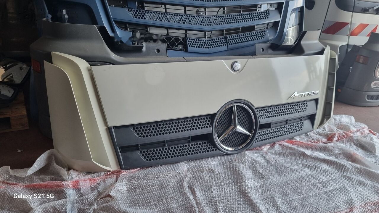Mercedes-Benz MERCEDES ACTROS MP4 EURO 6   Mercedes-Benz ACTROS MP4 - Capota para Camión: foto 3 Mercedes-Benz MERCEDES ACTROS MP4 EURO 6   Mercedes-Benz ACTROS MP4 - Capota para Camión: foto 3