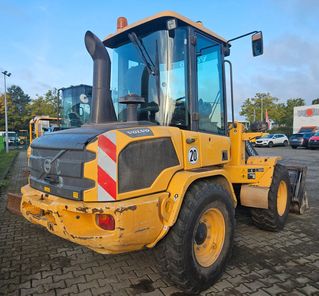 Volvo L30G Radlader mit Klappschaufel - Cargadora de ruedas: foto 3 Volvo L30G Radlader mit Klappschaufel - Cargadora de ruedas: foto 3