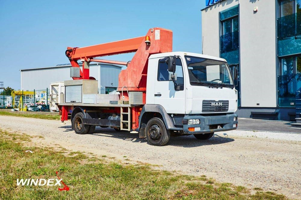 Wumag WT 170 - Camión con plataforma elevadora: foto 1 Wumag WT 170 - Camión con plataforma elevadora: foto 1