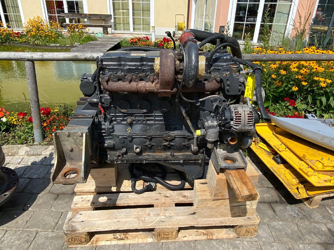 CNH F4HE9684H aus New Holland E 305 - Motor para Maquinaria de construcción: foto 3 CNH F4HE9684H aus New Holland E 305 - Motor para Maquinaria de construcción: foto 3