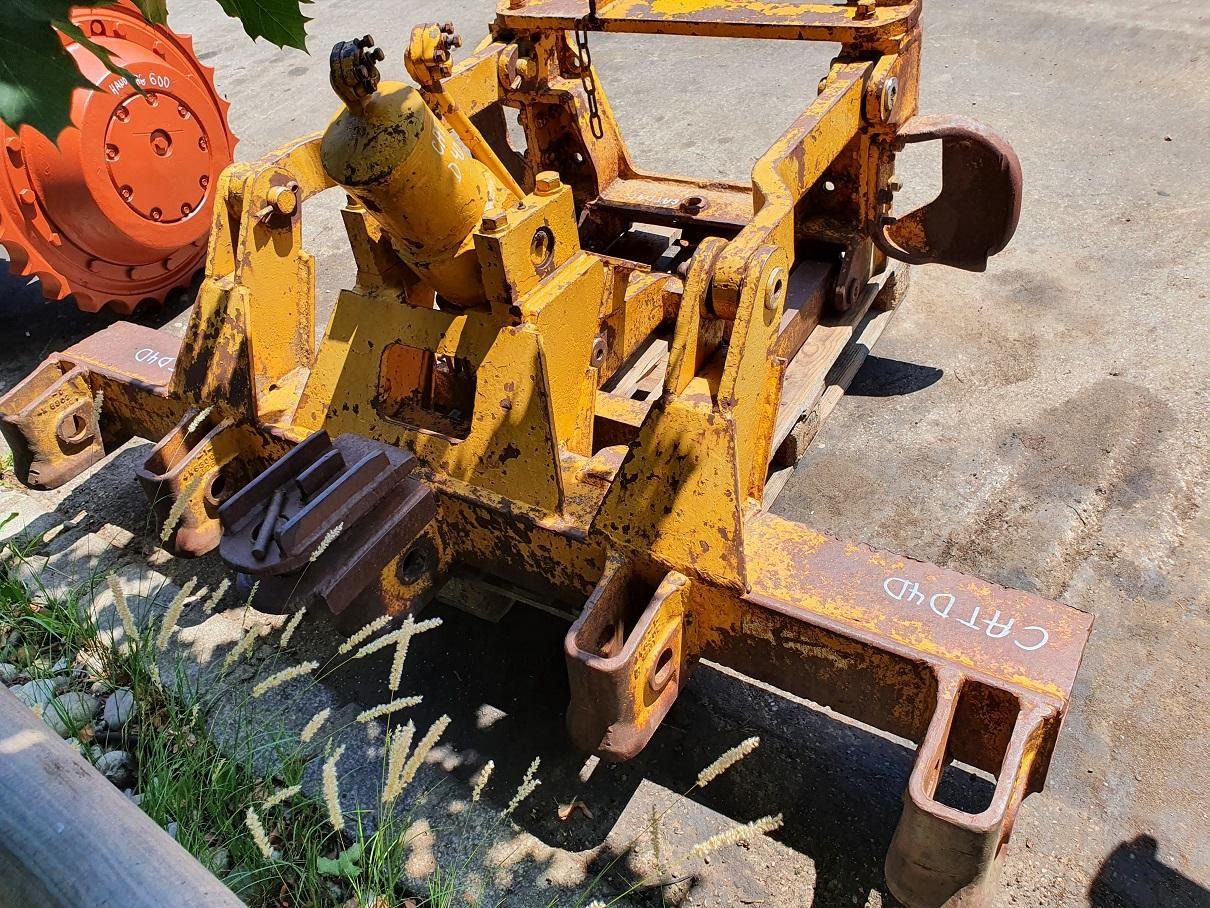 Caterpillar D4H - Implemento: foto 4 Caterpillar D4H - Implemento: foto 4