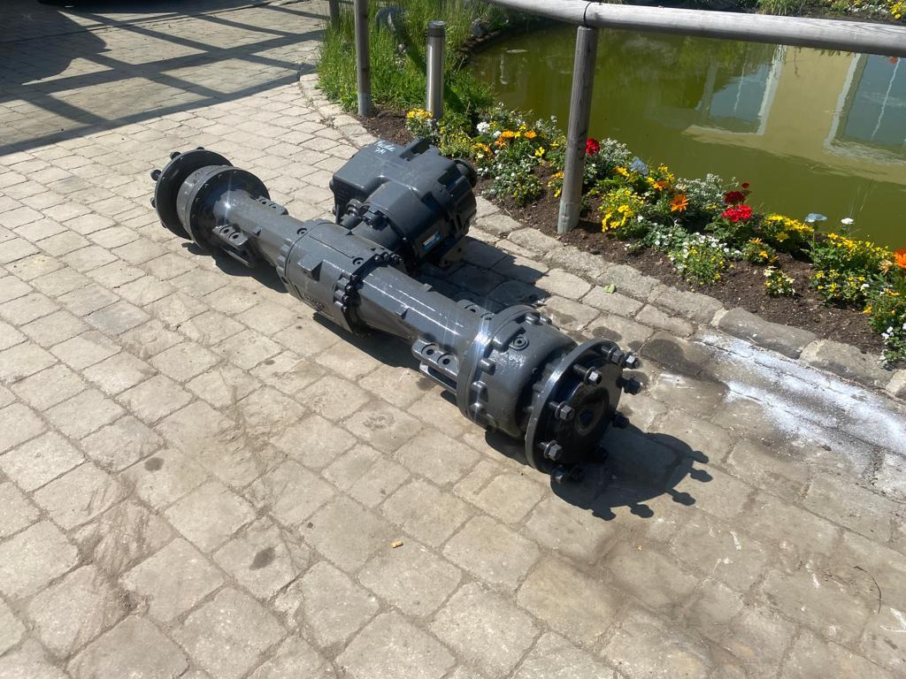 Mecalac aus 714MW - Eje y piezas para Maquinaria de construcción: foto 4 Mecalac aus 714MW - Eje y piezas para Maquinaria de construcción: foto 4