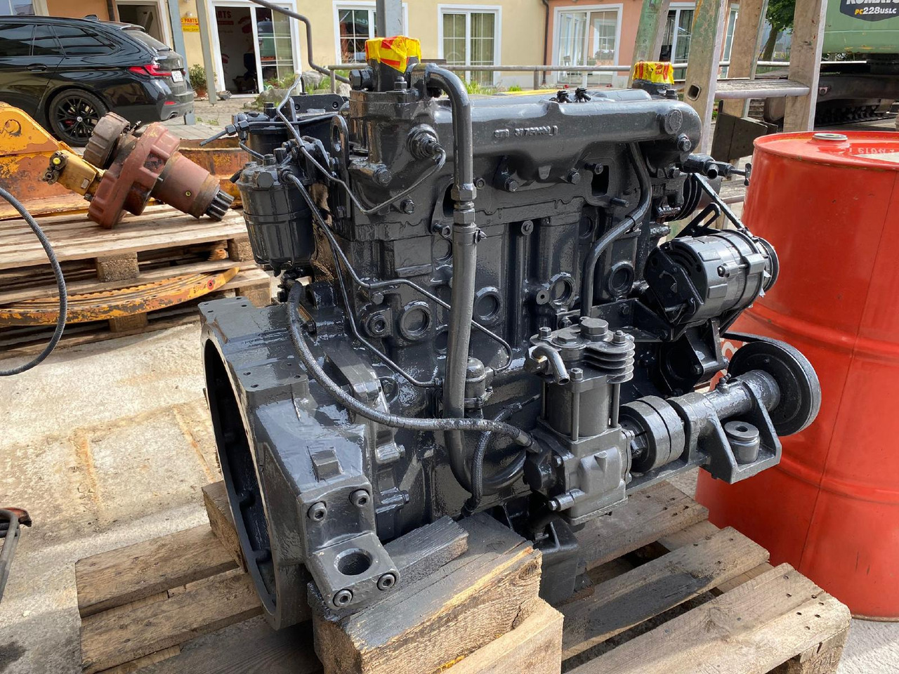 Perkins LF 4.248 aus Hanomag 33C - Motor para Maquinaria de construcción: foto 2 Perkins LF 4.248 aus Hanomag 33C - Motor para Maquinaria de construcción: foto 2