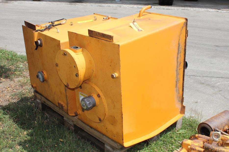 Samsung SE 130 LC - Depósito hidráulico para Maquinaria de construcción: foto 5 Samsung SE 130 LC - Depósito hidráulico para Maquinaria de construcción: foto 5