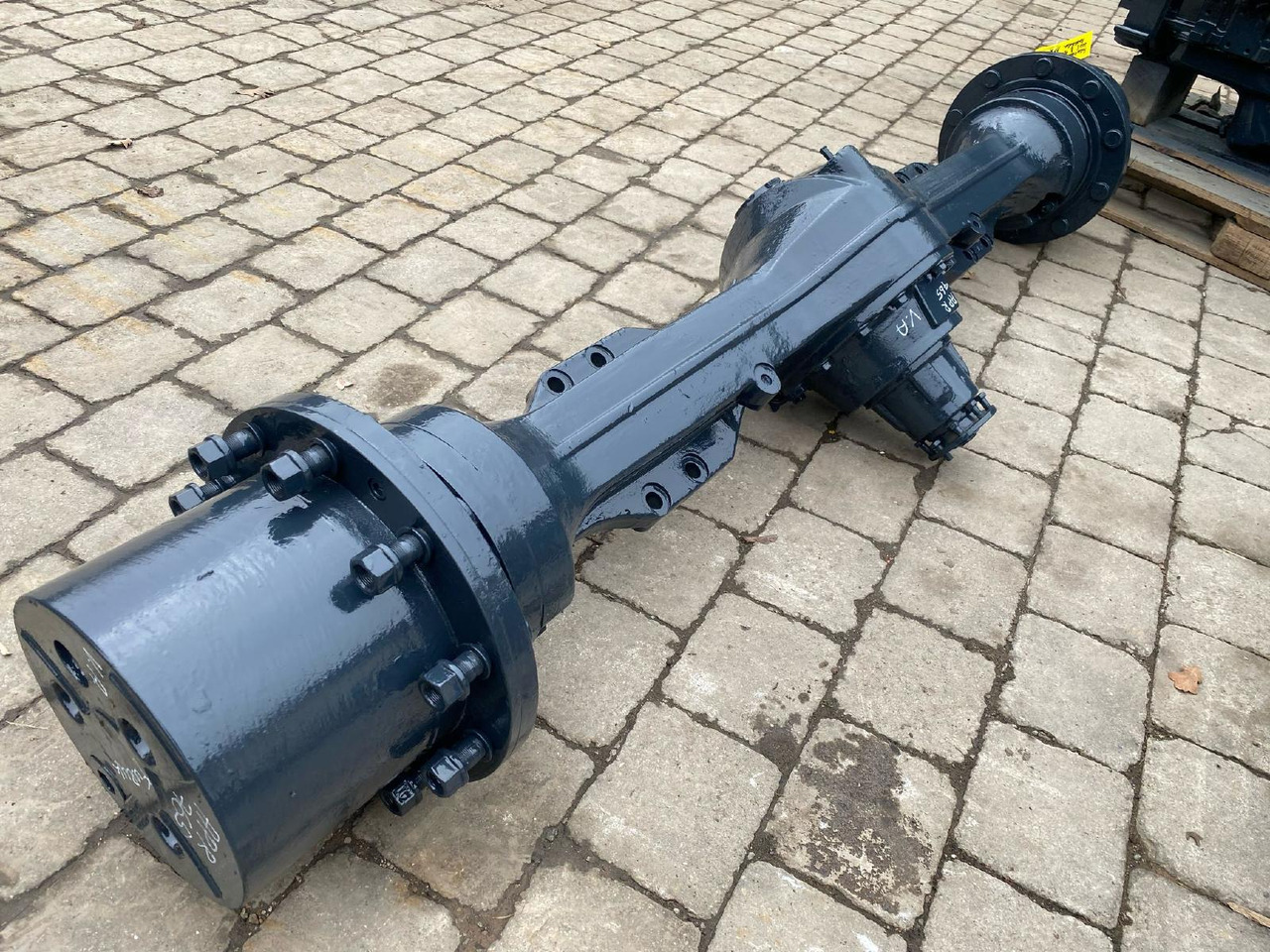 ZF AP R765 aus 320E Furukawa - Eje y piezas para Maquinaria de construcción: foto 1 ZF AP R765 aus 320E Furukawa - Eje y piezas para Maquinaria de construcción: foto 1