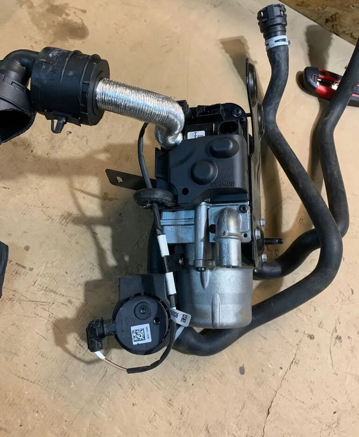 Podgrzewacz Paliwa Diesel Webasto 5WA815005K VW Golf VII Lift 5WA815005K - Calefacción/ Ventilación para Camión: foto 2 Podgrzewacz Paliwa Diesel Webasto 5WA815005K VW Golf VII Lift 5WA815005K - Calefacción/ Ventilación para Camión: foto 2
