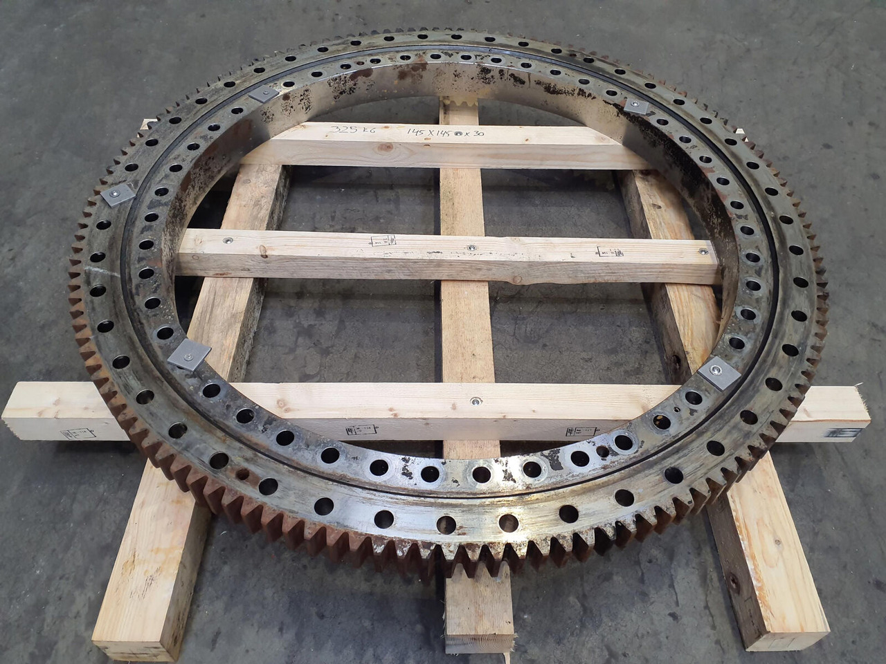 FAUN RTF 25-2 slewing ring - Corona de giro para Autogrúa: foto 2 FAUN RTF 25-2 slewing ring - Corona de giro para Autogrúa: foto 2