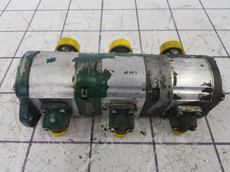 Faun ATF 30-2 3 way gear pump - Bomba hidráulica para Grúa: foto 4 Faun ATF 30-2 3 way gear pump - Bomba hidráulica para Grúa: foto 4