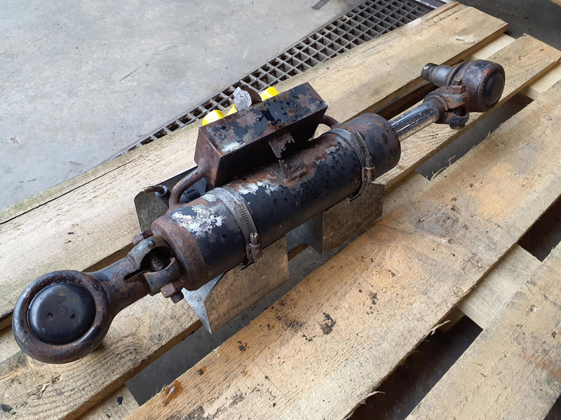 Faun ATF 45-3 steering cilinder right axle 3 - Cilindro hidráulico para Grúa: foto 4 Faun ATF 45-3 steering cilinder right axle 3 - Cilindro hidráulico para Grúa: foto 4