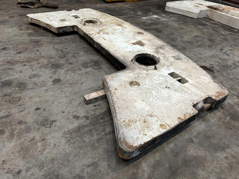 Faun ATF 50-3 counterweight 1,1 ton - Contrapeso para Maquinaria de construcción: foto 2 Faun ATF 50-3 counterweight 1,1 ton - Contrapeso para Maquinaria de construcción: foto 2