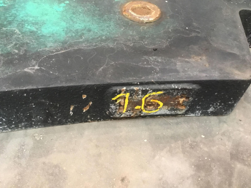 Faun ATF 60-3 counterweight base plate 1,6 ton - Contrapeso para Maquinaria de construcción: foto 5 Faun ATF 60-3 counterweight base plate 1,6 ton - Contrapeso para Maquinaria de construcción: foto 5