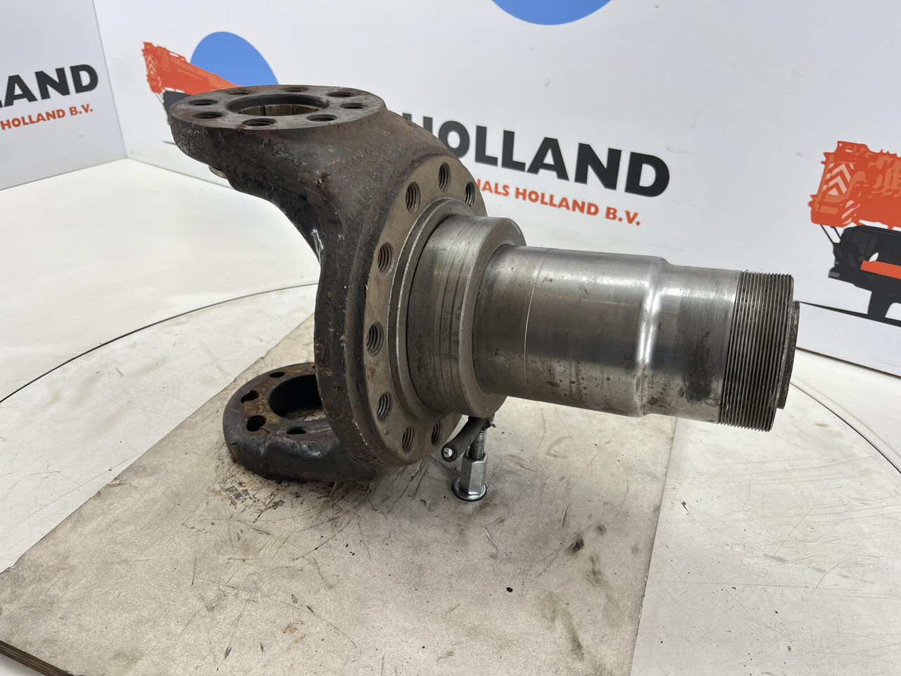 Gottwald Steering knuckle 12 holes axle 3 - Mangueta para Autogrúa: foto 3 Gottwald Steering knuckle 12 holes axle 3 - Mangueta para Autogrúa: foto 3