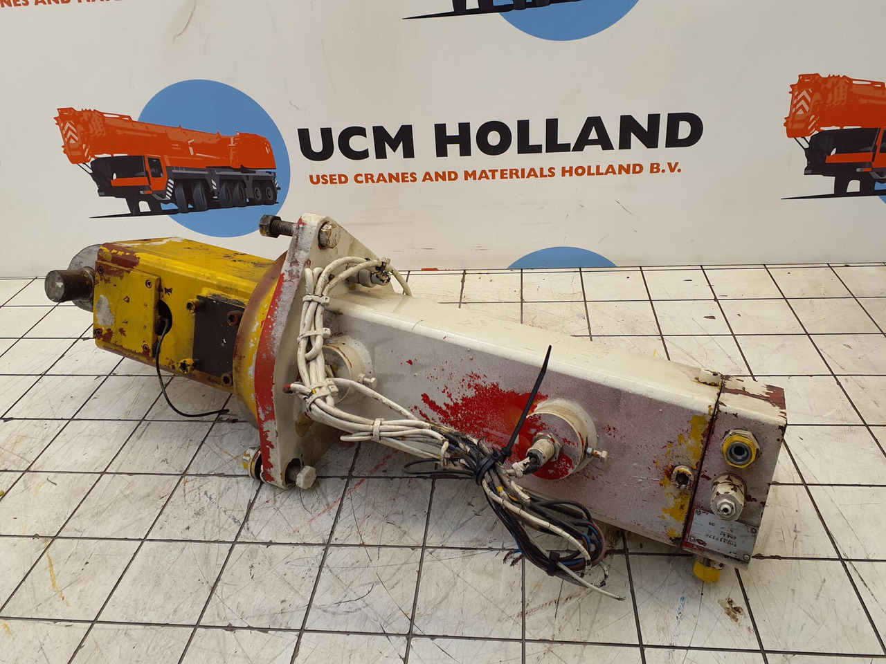 Grove GMK 3050 counterweight cylinder - Cilindro hidráulico para Autogrúa: foto 3 Grove GMK 3050 counterweight cylinder - Cilindro hidráulico para Autogrúa: foto 3