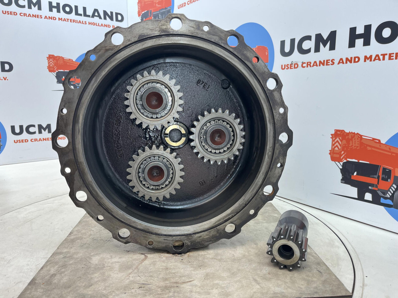 Grove GMK planetary gear 12-23-60-34-3pl-H135-46 - Mando final para Autogrúa: foto 4 Grove GMK planetary gear 12-23-60-34-3pl-H135-46 - Mando final para Autogrúa: foto 4
