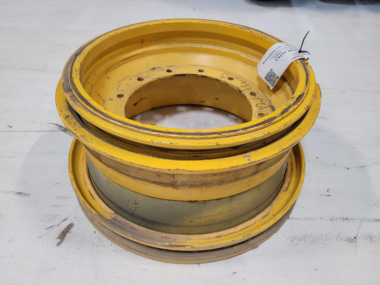 Grove Rim 445/95R25 12 14 5p - Llanta para Grúa: foto 1 Grove Rim 445/95R25 12 14 5p - Llanta para Grúa: foto 1