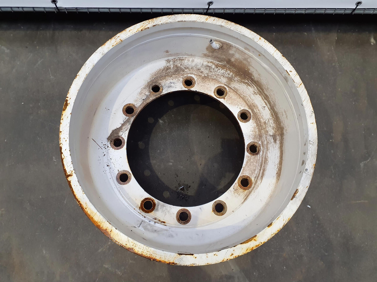 Grove Rim 525/80R25 12 23 3p - Llanta para Grúa: foto 2 Grove Rim 525/80R25 12 23 3p - Llanta para Grúa: foto 2