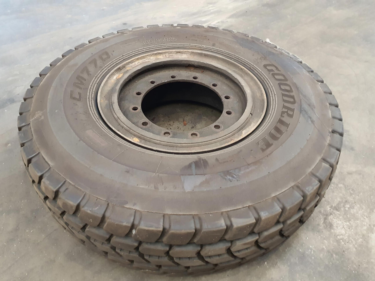 Grove Wheel 385/95R25 12 5.4 3p - Rueda completa para Grúa: foto 2 Grove Wheel 385/95R25 12 5.4 3p - Rueda completa para Grúa: foto 2