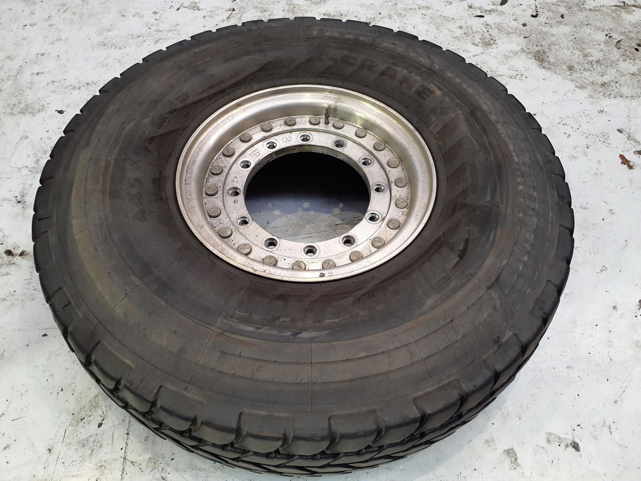 Grove Wheel 445/95R25 12 9 2p alu - Rueda completa para Grúa: foto 3 Grove Wheel 445/95R25 12 9 2p alu - Rueda completa para Grúa: foto 3