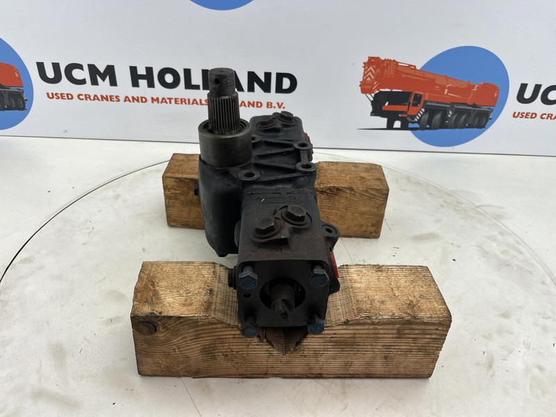 Krupp KMK 4070 steering box only for parts - Columna de dirección para Grúa: foto 2 Krupp KMK 4070 steering box only for parts - Columna de dirección para Grúa: foto 2