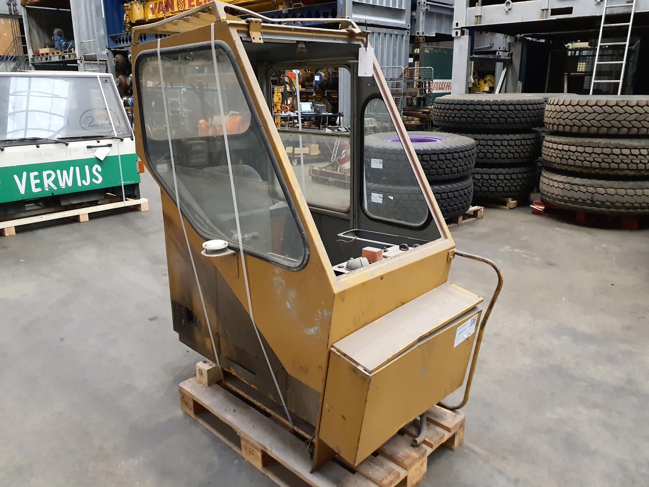 Liebherr LT 1120 upper cabin - Cabina para Autogrúa: foto 2 Liebherr LT 1120 upper cabin - Cabina para Autogrúa: foto 2