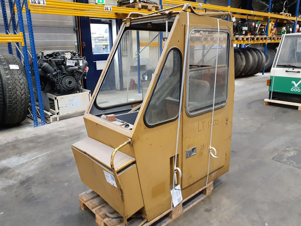 Liebherr LT 1120 upper cabin - Cabina para Autogrúa: foto 1 Liebherr LT 1120 upper cabin - Cabina para Autogrúa: foto 1