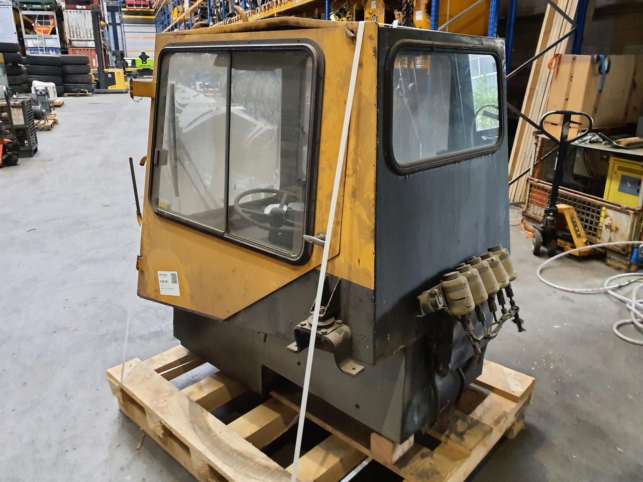 Liebherr LTM 1030 lower cabin - Cabina para Autogrúa: foto 3 Liebherr LTM 1030 lower cabin - Cabina para Autogrúa: foto 3