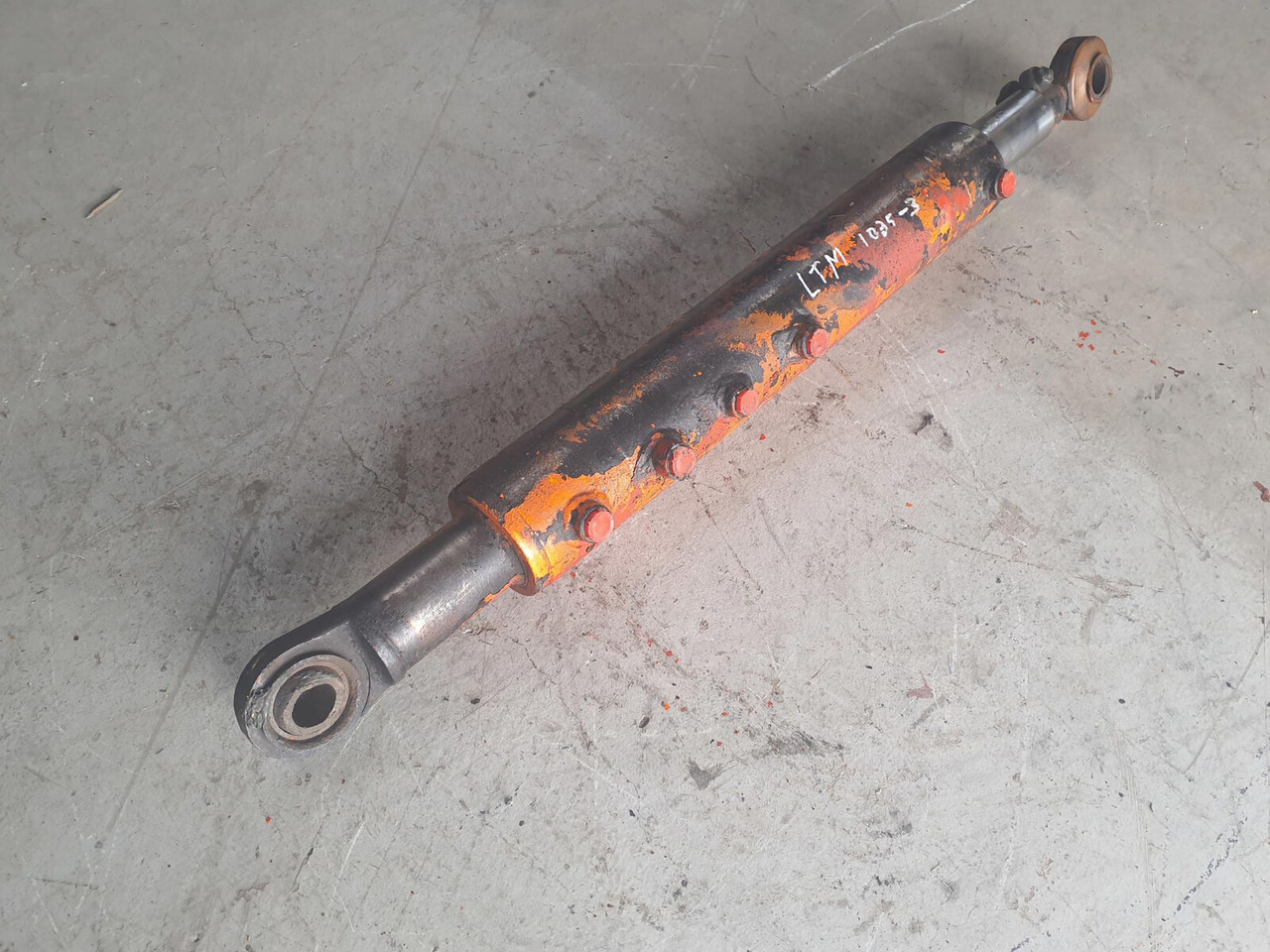 Liebherr LTM 1035 LTM 1025 steering locking cylinder - Cilindro hidráulico para Autogrúa: foto 4 Liebherr LTM 1035 LTM 1025 steering locking cylinder - Cilindro hidráulico para Autogrúa: foto 4