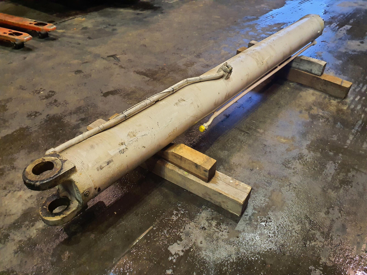 Liebherr LTM 1045-3.1 boom cylinder - Cilindro hidráulico para Autogrúa: foto 4 Liebherr LTM 1045-3.1 boom cylinder - Cilindro hidráulico para Autogrúa: foto 4