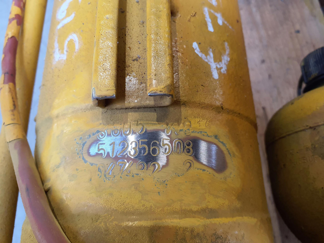 Liebherr LTM 1050-1 ballast extension ram - Cilindro hidráulico para Autogrúa: foto 5 Liebherr LTM 1050-1 ballast extension ram - Cilindro hidráulico para Autogrúa: foto 5