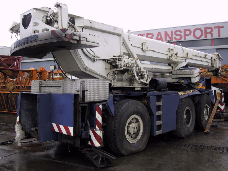 Liebherr LTM 1050/1 for parts - Autogrúa: foto 2 Liebherr LTM 1050/1 for parts - Autogrúa: foto 2