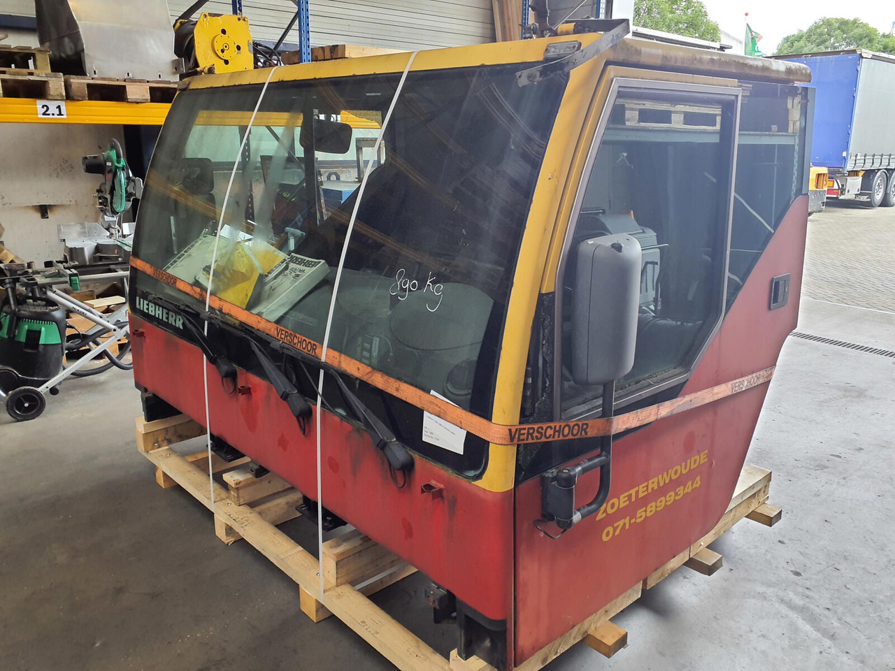 Liebherr LTM 1060-2 drivers cabin - Cabina para Grúa: foto 1 Liebherr LTM 1060-2 drivers cabin - Cabina para Grúa: foto 1