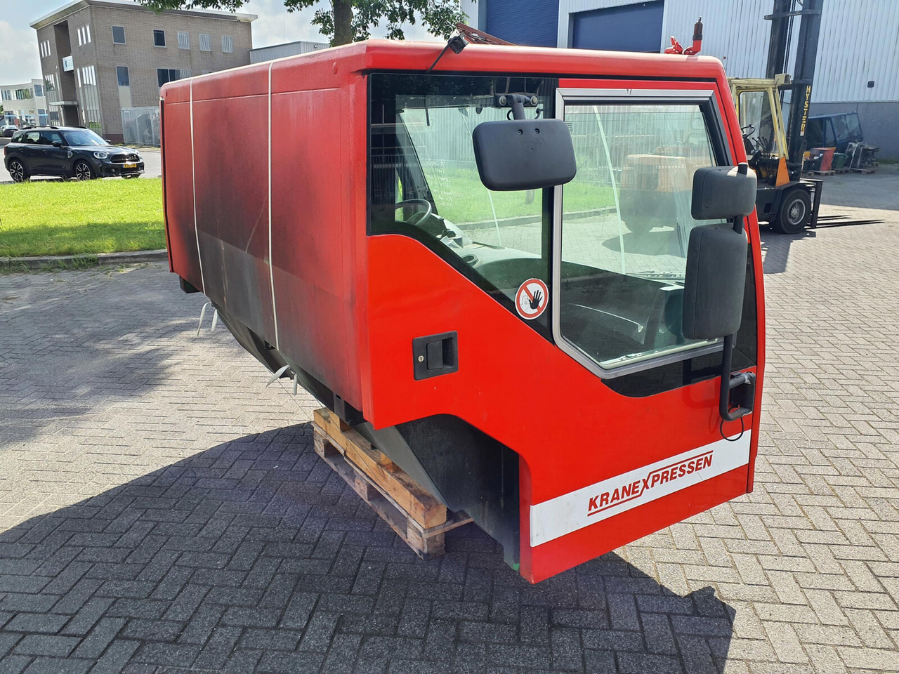 Liebherr LTM 1060-2 lower cabin - Cabina para Autogrúa: foto 4 Liebherr LTM 1060-2 lower cabin - Cabina para Autogrúa: foto 4