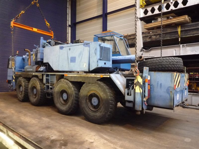 Liebherr LTM 1070. for parts - Autogrúa: foto 2 Liebherr LTM 1070. for parts - Autogrúa: foto 2