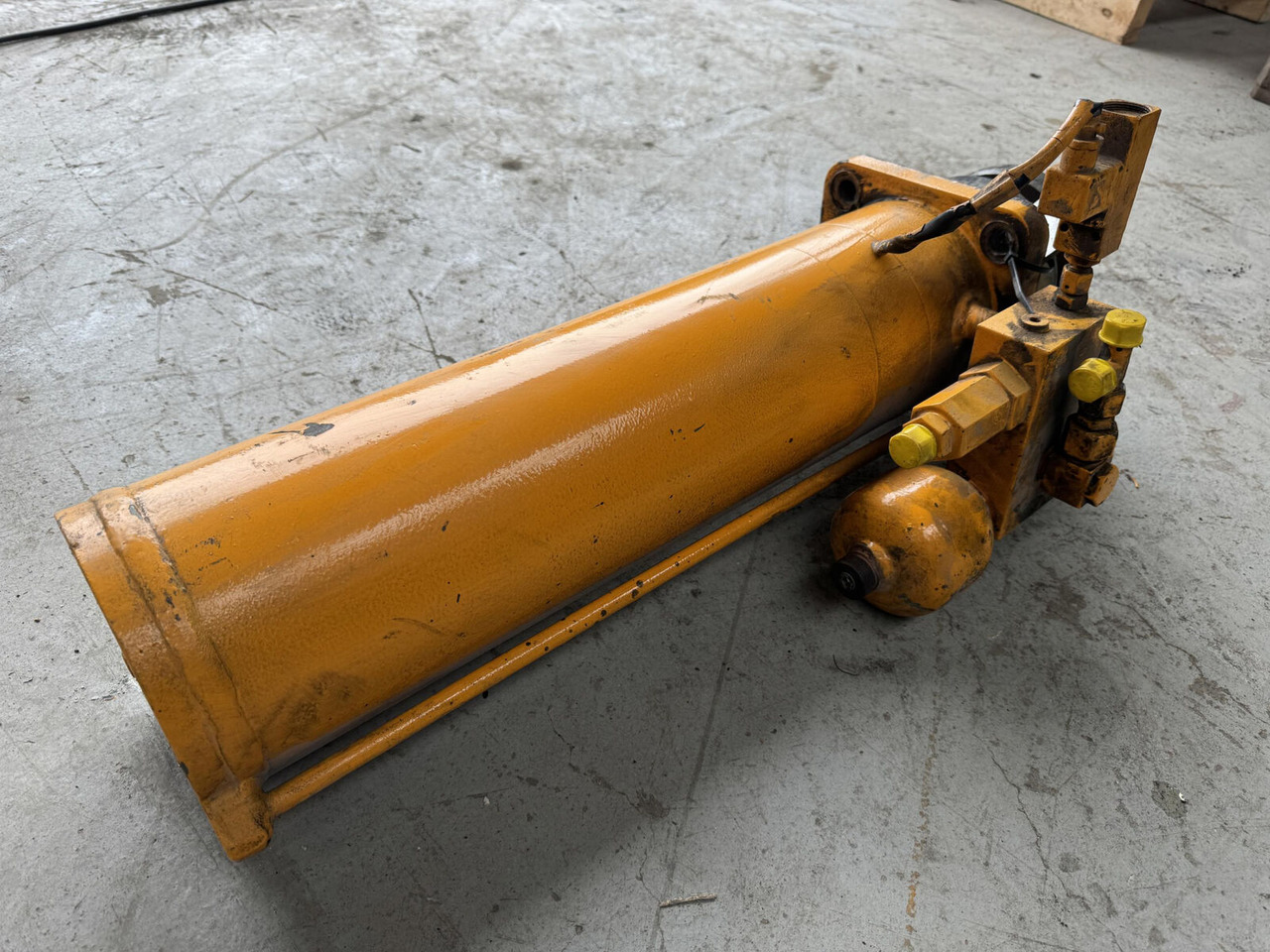Liebherr LTM 1080-1 ballast extension ram - Cilindro hidráulico para Autogrúa: foto 2 Liebherr LTM 1080-1 ballast extension ram - Cilindro hidráulico para Autogrúa: foto 2