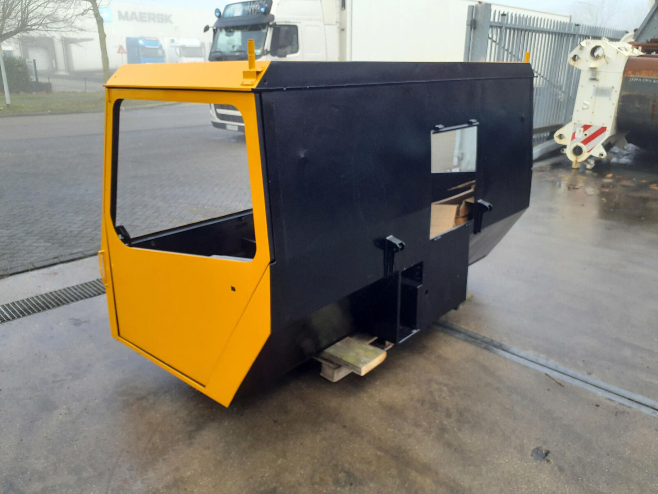 Liebherr LTM 1090 drivers cabin - Cabina para Autogrúa: foto 4 Liebherr LTM 1090 drivers cabin - Cabina para Autogrúa: foto 4