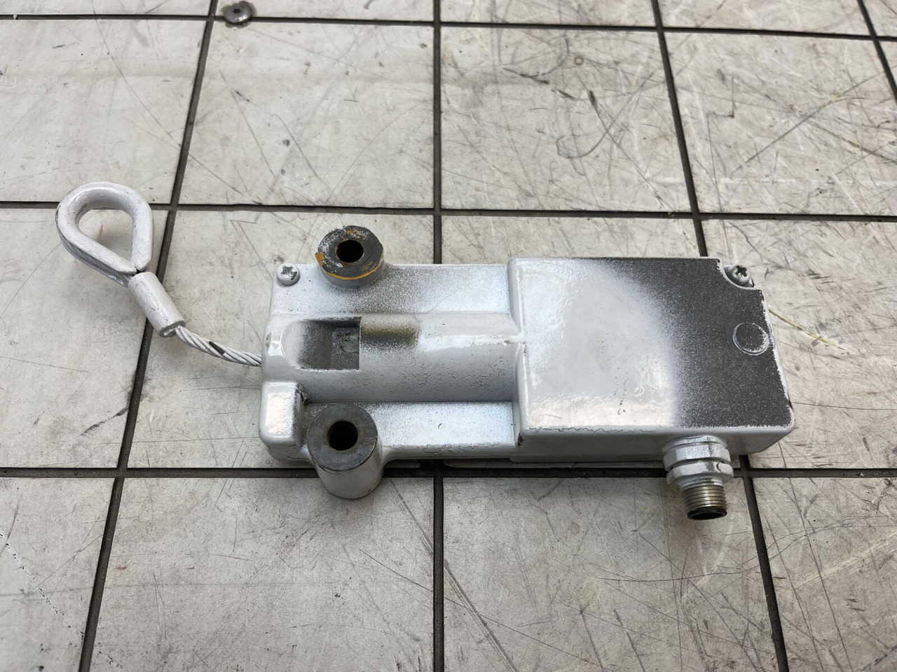 Liebherr LTM 1400-7.1 hoist limit switch - Sistema eléctrico para Grúa: foto 5 Liebherr LTM 1400-7.1 hoist limit switch - Sistema eléctrico para Grúa: foto 5