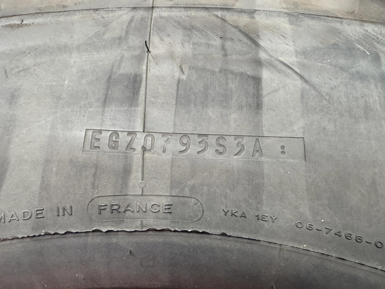 Liebherr Wheel 445/95 R25 10 12 1p - Rueda completa para Grúa: foto 4 Liebherr Wheel 445/95 R25 10 12 1p - Rueda completa para Grúa: foto 4