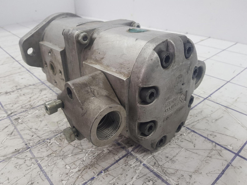 Marzocchi dual gear pump - Bomba hidráulica para Grúa: foto 3 Marzocchi dual gear pump - Bomba hidráulica para Grúa: foto 3