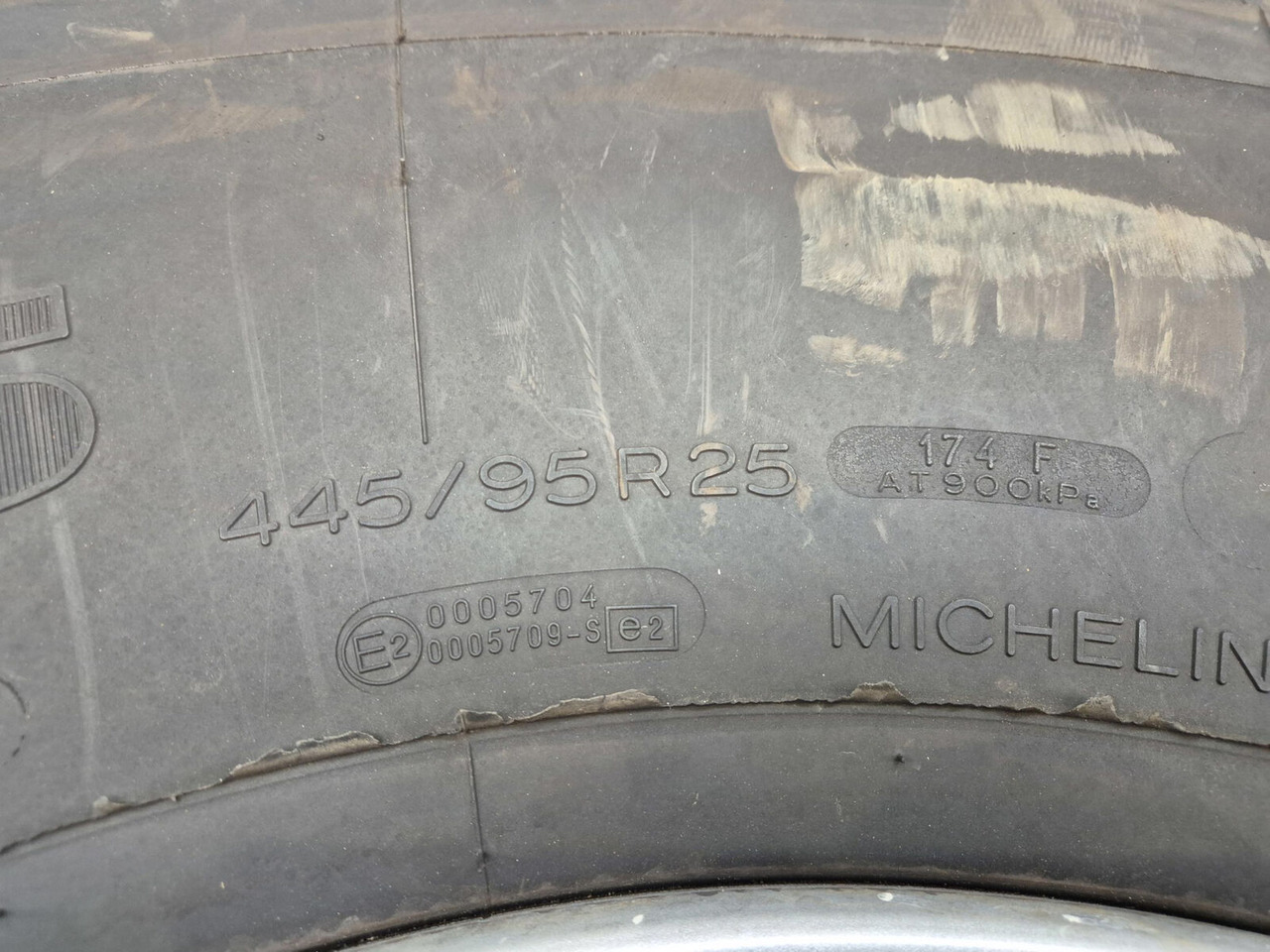 Michelin Wheel 445/95R25 10 12 1p - Rueda completa para Grúa: foto 5 Michelin Wheel 445/95R25 10 12 1p - Rueda completa para Grúa: foto 5