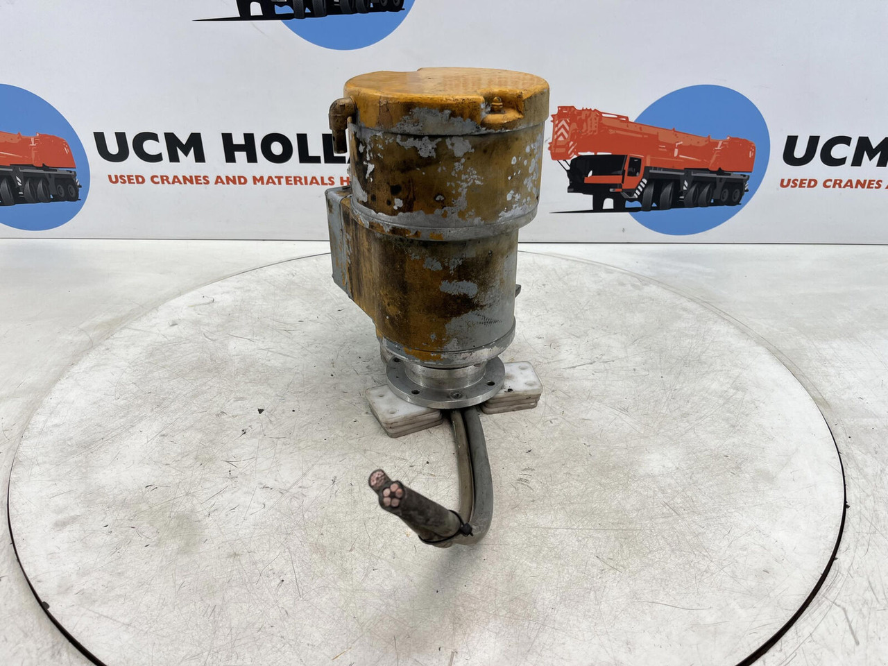 Liebherr LTM 1060-2 collecting ring - Piezas de recambio para Grúa: foto 2 Liebherr LTM 1060-2 collecting ring - Piezas de recambio para Grúa: foto 2