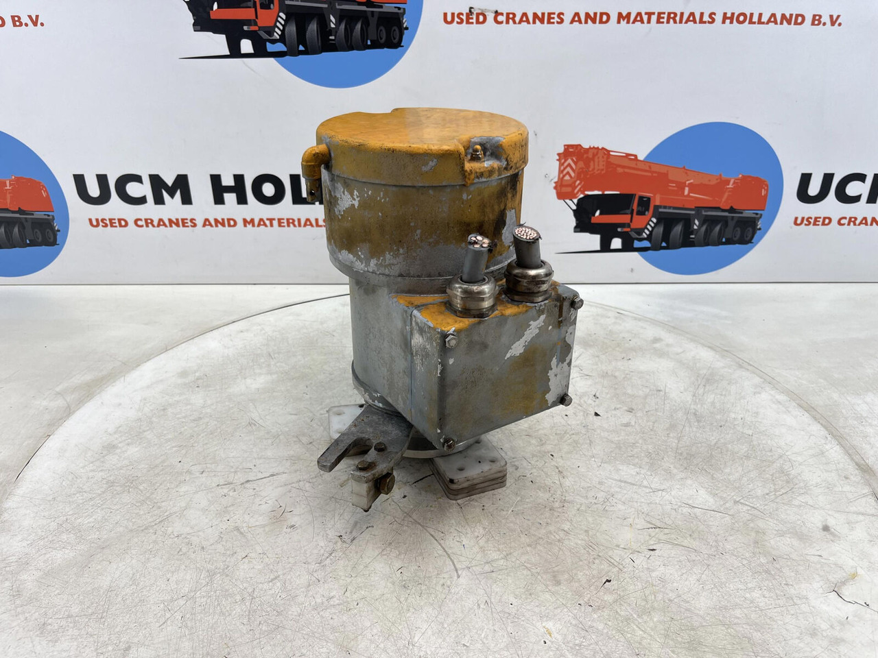 Liebherr LTM 1060-2 collecting ring - Piezas de recambio para Grúa: foto 3 Liebherr LTM 1060-2 collecting ring - Piezas de recambio para Grúa: foto 3