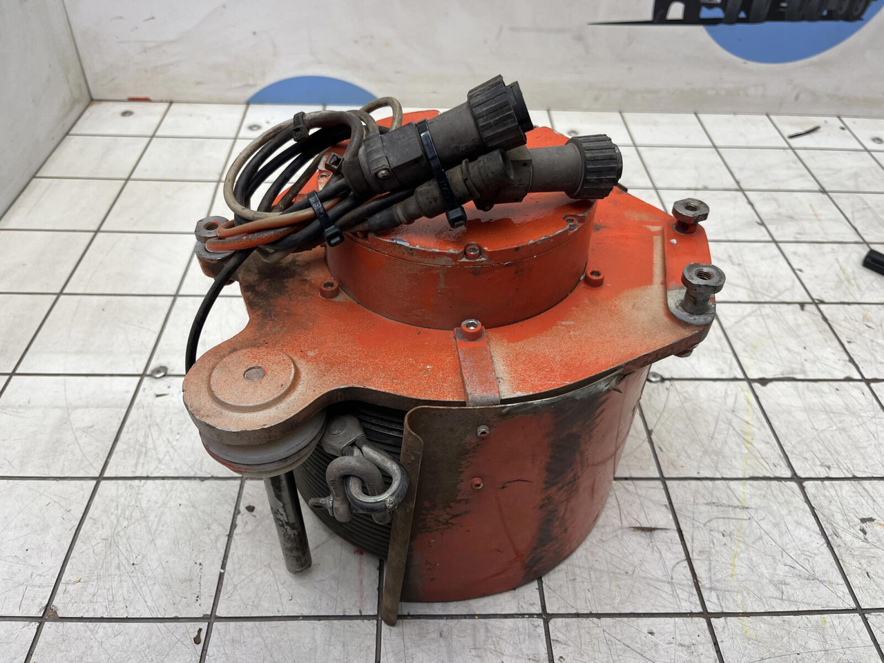 Liebherr LTM 1095-5.1 Rope length indicator - Piezas de recambio para Autogrúa: foto 4 Liebherr LTM 1095-5.1 Rope length indicator - Piezas de recambio para Autogrúa: foto 4