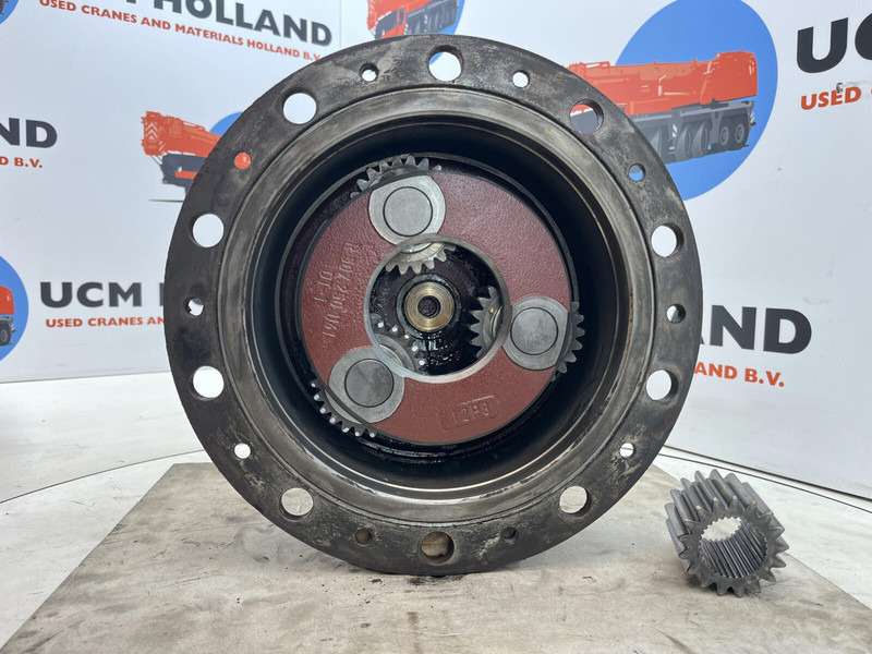 Terex AC 155 planetary gear 17-24-67-32-46-3-H135 - Suspensión para Grúa: foto 4 Terex AC 155 planetary gear 17-24-67-32-46-3-H135 - Suspensión para Grúa: foto 4
