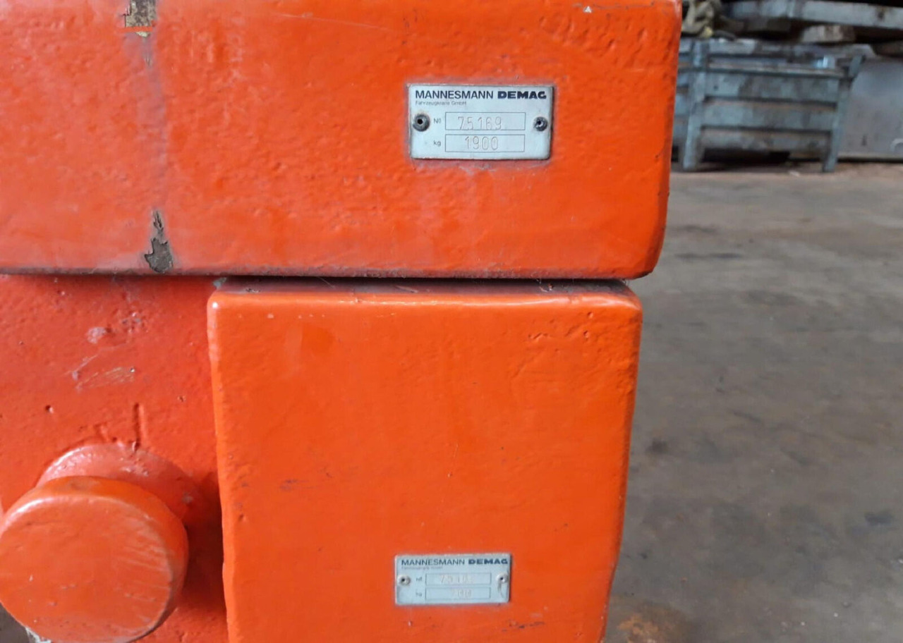 Terex AC 205 counterweight 2.6 ton (0.7/1.9t) - Contrapeso para Autogrúa: foto 5 Terex AC 205 counterweight 2.6 ton (0.7/1.9t) - Contrapeso para Autogrúa: foto 5