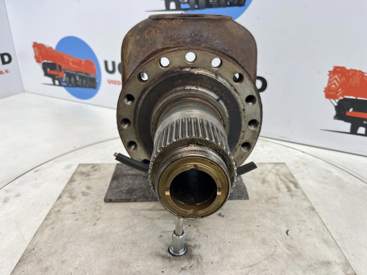 Terex AC 25 Steering knuckle 16 holes axle 2 - Mangueta para Autogrúa: foto 2 Terex AC 25 Steering knuckle 16 holes axle 2 - Mangueta para Autogrúa: foto 2